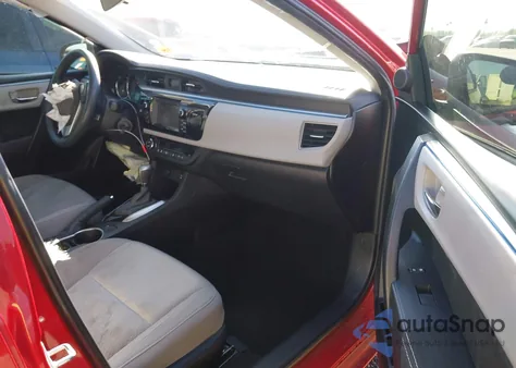 2015 Toyota Corolla Le z USA, uszkodzony, nr VIN 5YFBURHE9FP198383